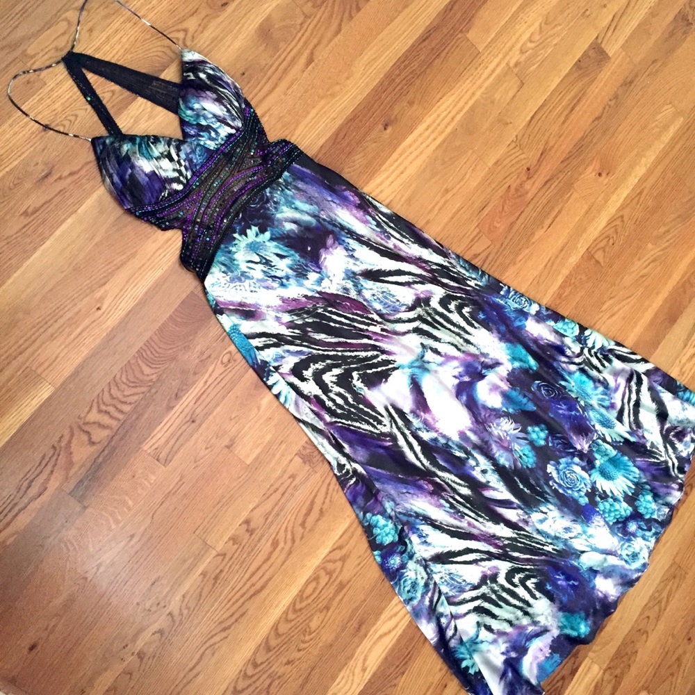 [Sz 6] Betsy & Adam Formal Embellished Gown